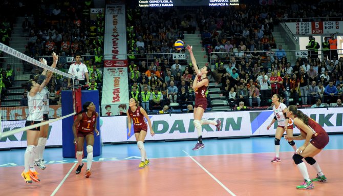 Eczacıbaşı VitrA, Galatasaray Daikin'i 3 - 1 mağlup etti