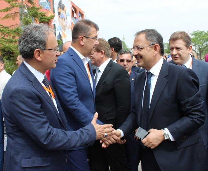 AK Parti’li Mehmet Özhaseki’den HDP’li Belediyelere Tepki