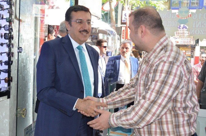 Gümrük Ve Ticaret Bakanı Bülent Tüfenkci Esnafı Ziyaret Etti