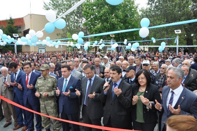 Bozüyük’te Osmangazi Parkı’nın Açılışı Yapıldı