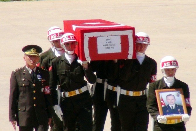 Şehit Yüzbaşı Memleketine Uğurlandı