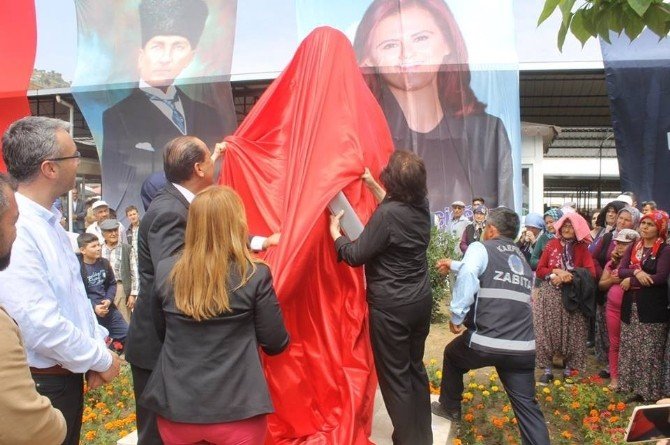 Karpuzlu’da Türkiye’nin İlk Kadın Muhtarının Büstü Açıldı