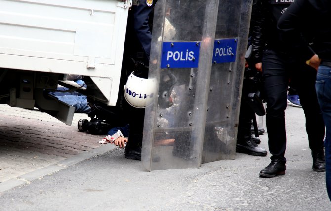 Taksim’e çıkmak isteyen 8 kişi gözaltına alındı