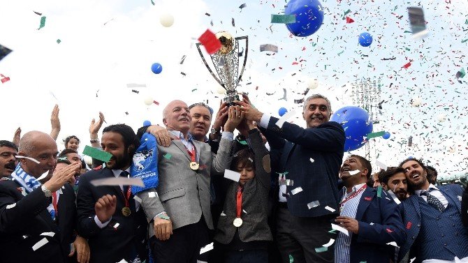 B.b. Erzurumspor Şampiyon