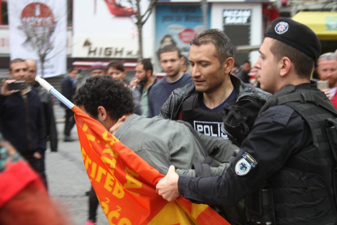Taksim'e çıkmak isteyen gruba müdahale