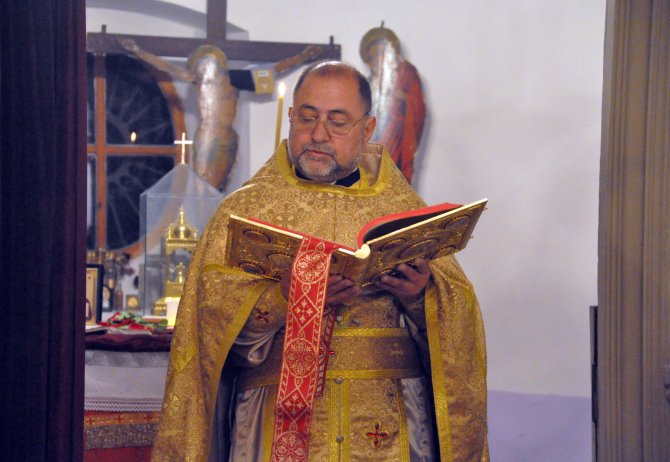 Edirne'deki Bulgar Sveti Georgi Kilisesi’nde Paskalya ayini