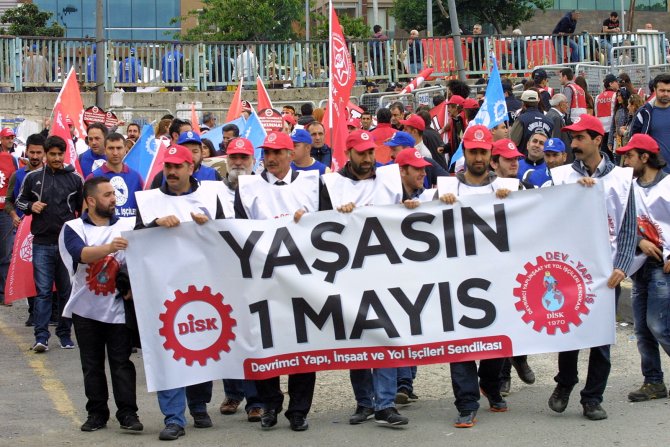 Bakırköy'de 1 Mayıs kalabalığı artıyor
