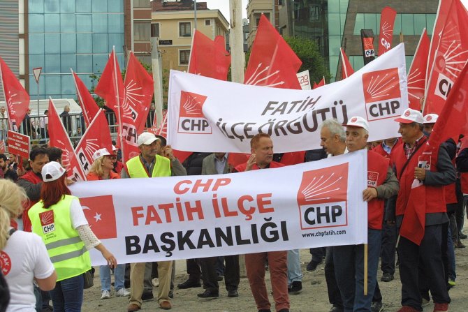Bakırköy'de 1 Mayıs kalabalığı artıyor