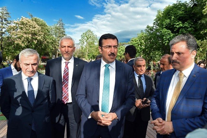 Bakan Tüfenkci, Hürriyet Parkı’nda İnceleme Yaptı