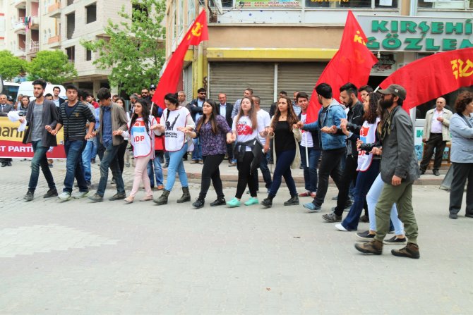 1 Mayıs Kırşehir'de davul zurna eşliğinde kutlandı