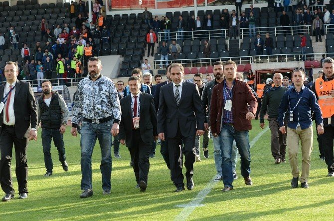 Medicana Sivasspor, Akhisar Belediyespor Maçı Sonrası Tribünler Karıştı