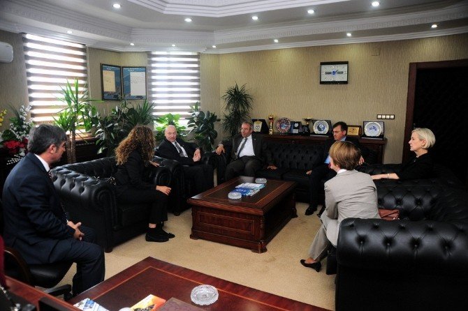 ABD Büyükelçi Yardımcısı Mendel Rektör Battal’ı Ziyaret Etti