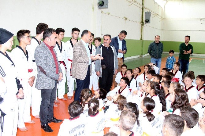 Beyşehir’de Geleceğin Şampiyon Tekvandocuları Yetişiyor