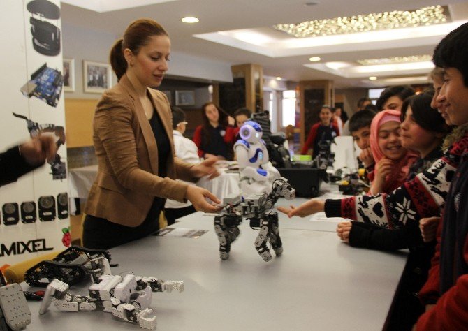 Robotlar Erzurum’da Görücüye Çıktı
