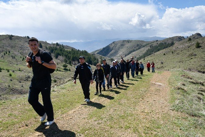 Gümüşhaneli Dağcılar Aynı Günde 5 Ayrı Zirveyi Aştılar