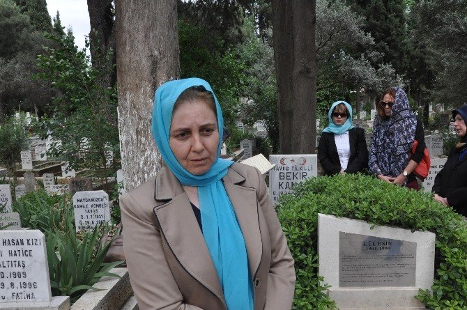 Türkiye’nin Seçilmiş İlk Muhtarı Mezarı Başında Anıldı