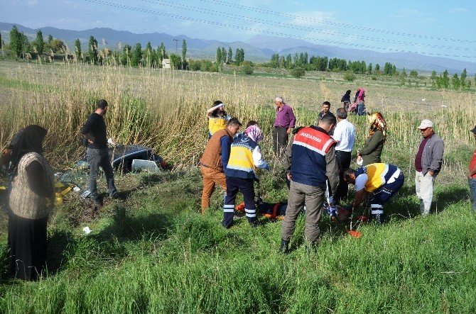 Seydişehir’de Otomobil Sulama Kanalına Uçtu: Üç Yaralı