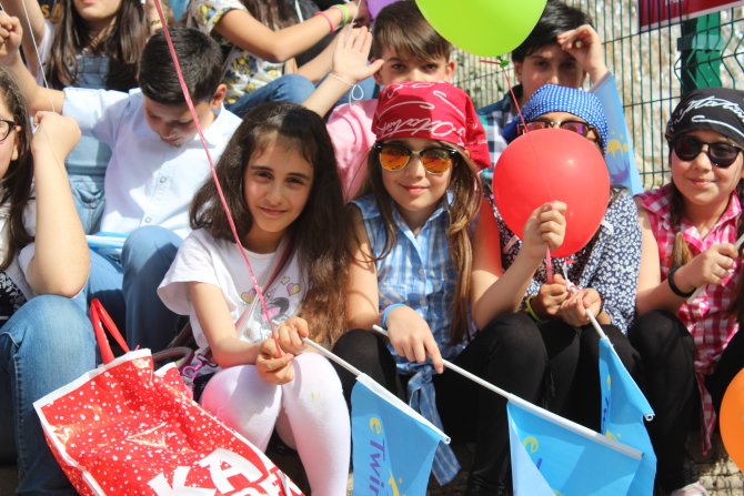 Miniklerden oluşan koro Avrupa'da Türkiye'yi temsil edecek