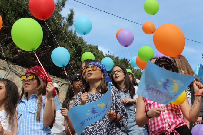 Miniklerden oluşan koro Avrupa'da Türkiye'yi temsil edecek