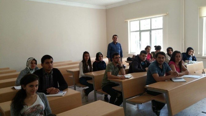 Gölbaşı İlçesinde KPSS Ve DGS Kursu Açıldı