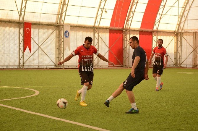 Çorum Belediyesi Birimler Arası Futbol Turnuvası Başladı
