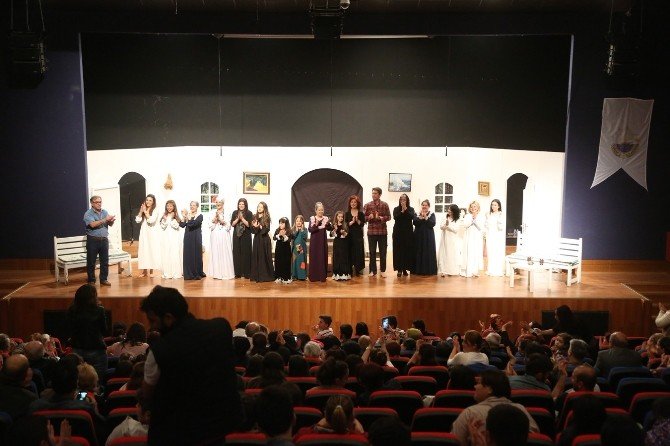 Sapanca’da Sahnenelen “Bernarda Alba’nın Evi” İsimli Tiyatro Oyunu Çok Beğenildi