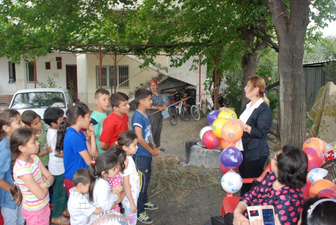 Türk Anneler Derneği, Miraç Kandili'nde çocukları sevindirdi