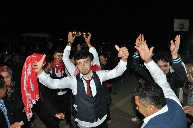 Kınalı Kuzular Askere Uğurlandı