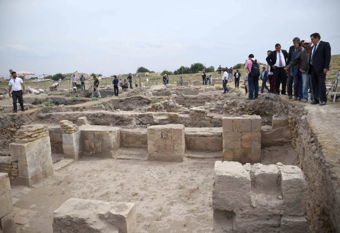 Harran’da kazılar devam ediyor