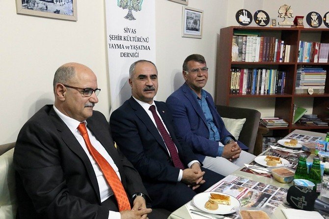Sivas Belediye Başkanı Aydın, Projelerini Anlattı