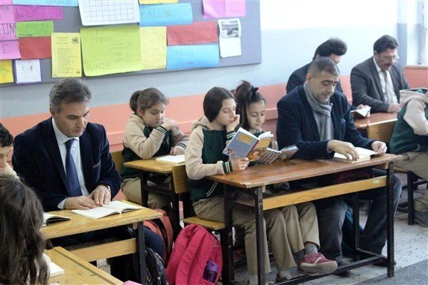 Suluova TSO’dan ‘Suluova Okuyor’a destek