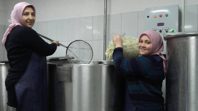 Polatlı’nın ilk pancar pekmezi üretildi