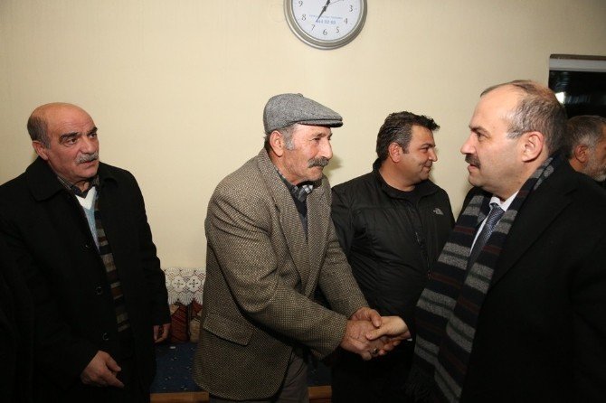 Vali İsmail Ustaoğlu, Harmanözü Köyü’nü ziyaret etti