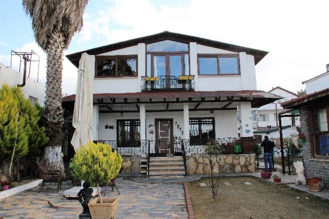 Sokakta kalan “Golden Çetesi” lüks villaya yerleşti