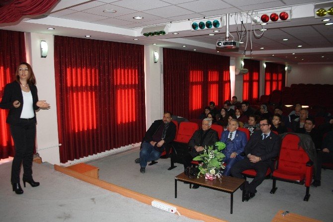 Burdur’daki gazetecilere meslek içi eğitim