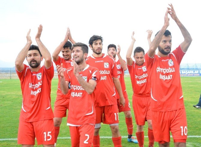 Manavgat Belediyespor play off’u garantiledi