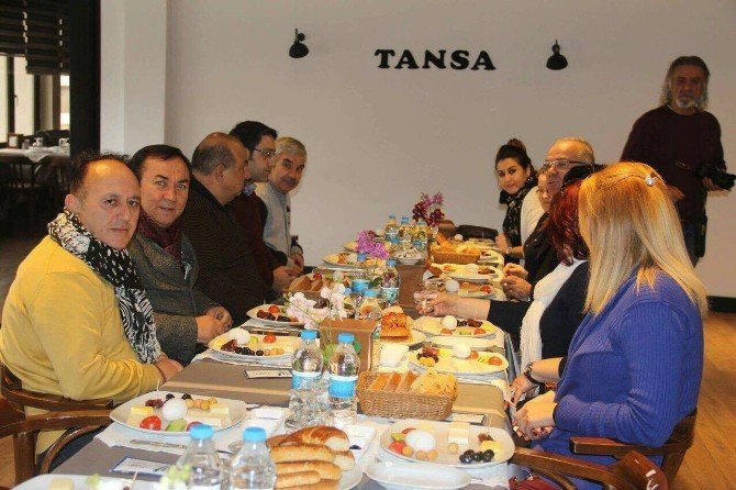 Babaeski Belediye Başkanı Avcı’dan basına kahvaltı