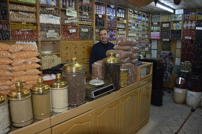 120 yıldır bildiklerini aktarıyorlar