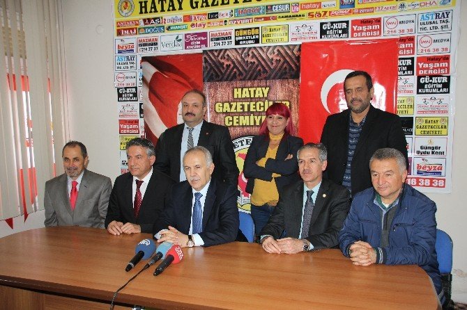 Hatay Valisi Erdal Ata: “Gazeteciler önemli bir kamu hizmeti yapıyor"