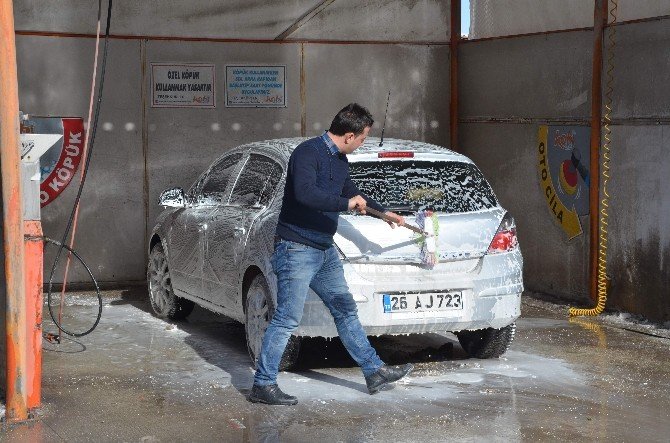 Soğuk hava oto yıkamacıları etkiledi
