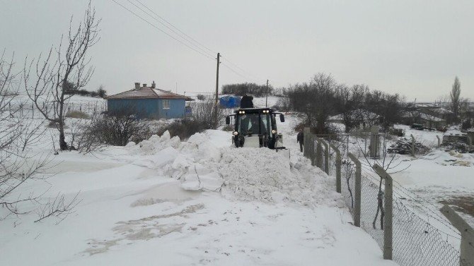 Edirne’de kar kalınlığı yarım metreye yaklaştı