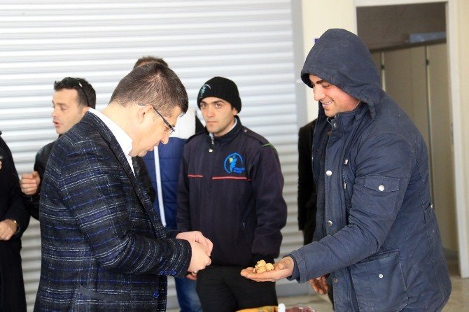 Başkan Subaşıoğlu, İlbade Pazaryeri’ni ziyaret etti