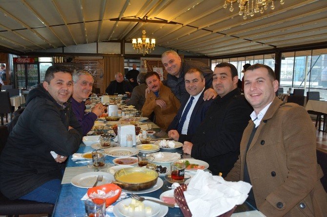Başkan Erener basın mensupları ile kahvaltıda bir araya geldi