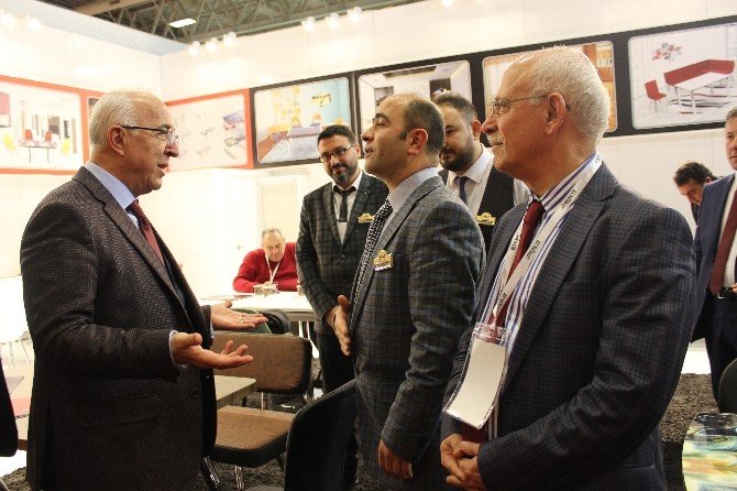 KTO Başkanı Hiçyılmaz, İSMOB’da stant açan üye firmaları ziyaret etti