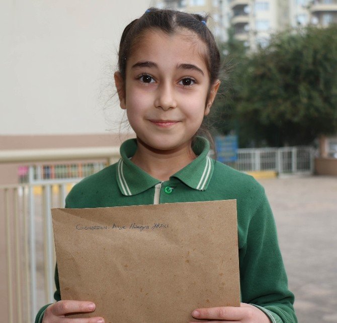Öğrencilerden Halepli çocuklara yardım
