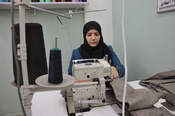 Eşlerini kaybeden Suriyeli kadınlara iş