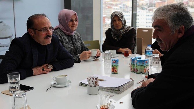 Vali Yurtnaç, vatandaşların sorunlarını dinledi