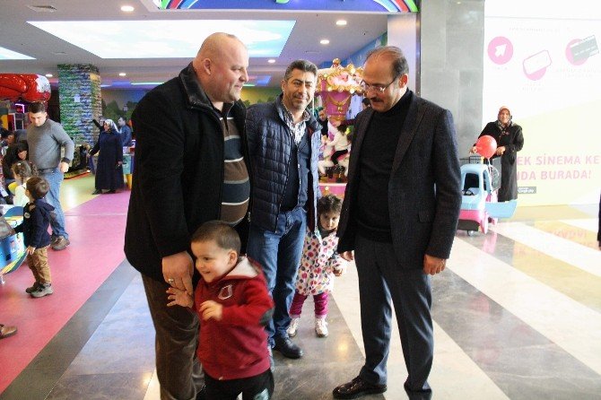 Vali Yurtnaç, vatandaşların sorunlarını dinledi