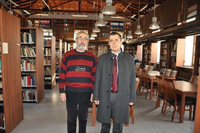 Aksoy’dan Prof. Dr. Manfred Osman Korfmann Kütüphanesi’ne ziyaret