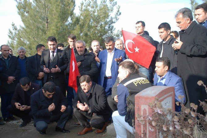 Diyarbakır’da 4 polisin şehit olduğu saldırıya kınama